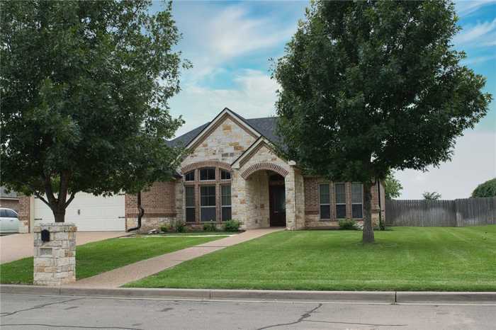 photo 2: 10400 Rayburn Way, Waco TX 76708