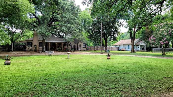 photo 1: 1207 E Stegall Road, Waco TX 76706