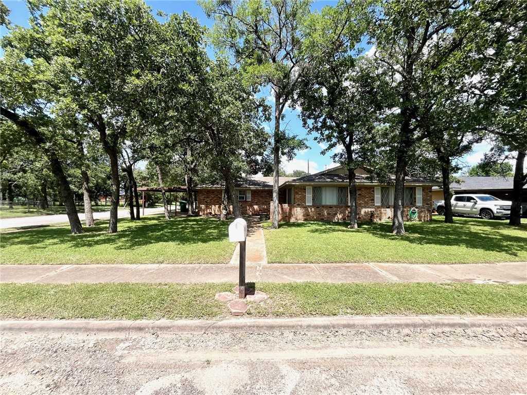 photo 1: 301 S Norma Drive, Waco TX 76705