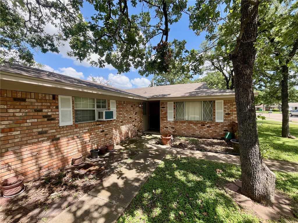 photo 3: 301 S Norma Drive, Waco TX 76705