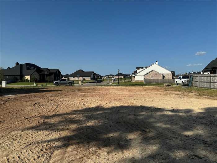 photo 2: 10233 Creekside Lane, Waco TX 76712