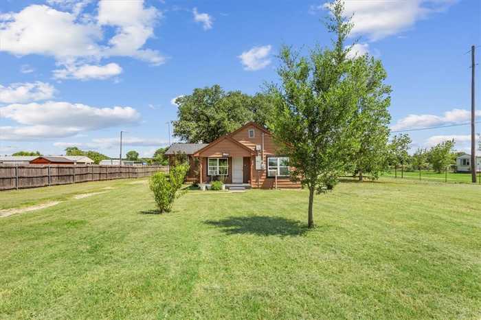 photo 1: 1001 Hamilton Drive, Waco TX 76705