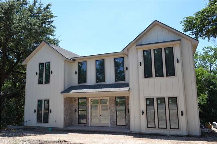 photo 1: 36 Carriage Square, Waco TX 76708