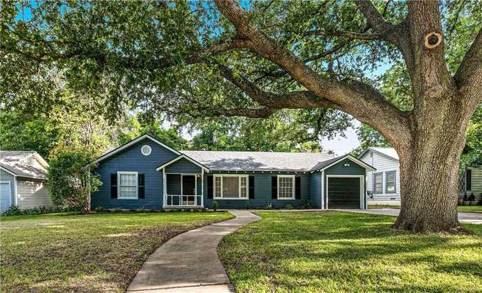 photo 1: 4104 Austin Avenue, Waco TX 76710