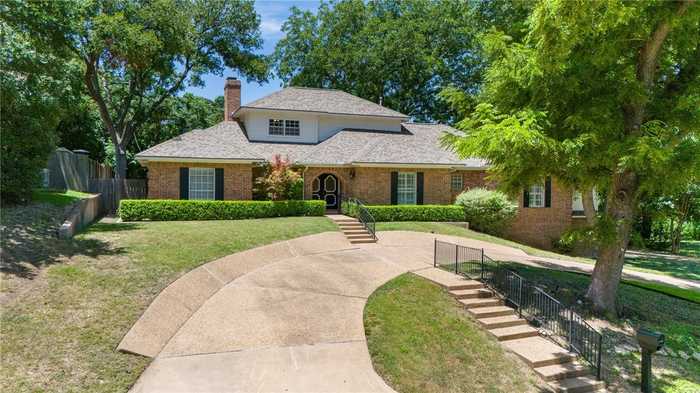 photo 2: 2604 Eldridge Lane, Waco TX 76710