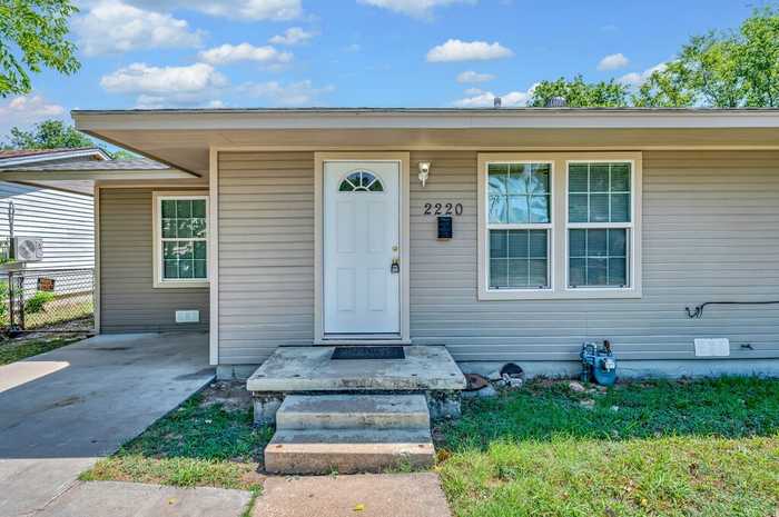 photo 2: 2220 Richter Avenue, Waco TX 76711