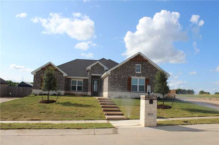 photo 1: 10121 Castleberry Lane, Waco TX 76712