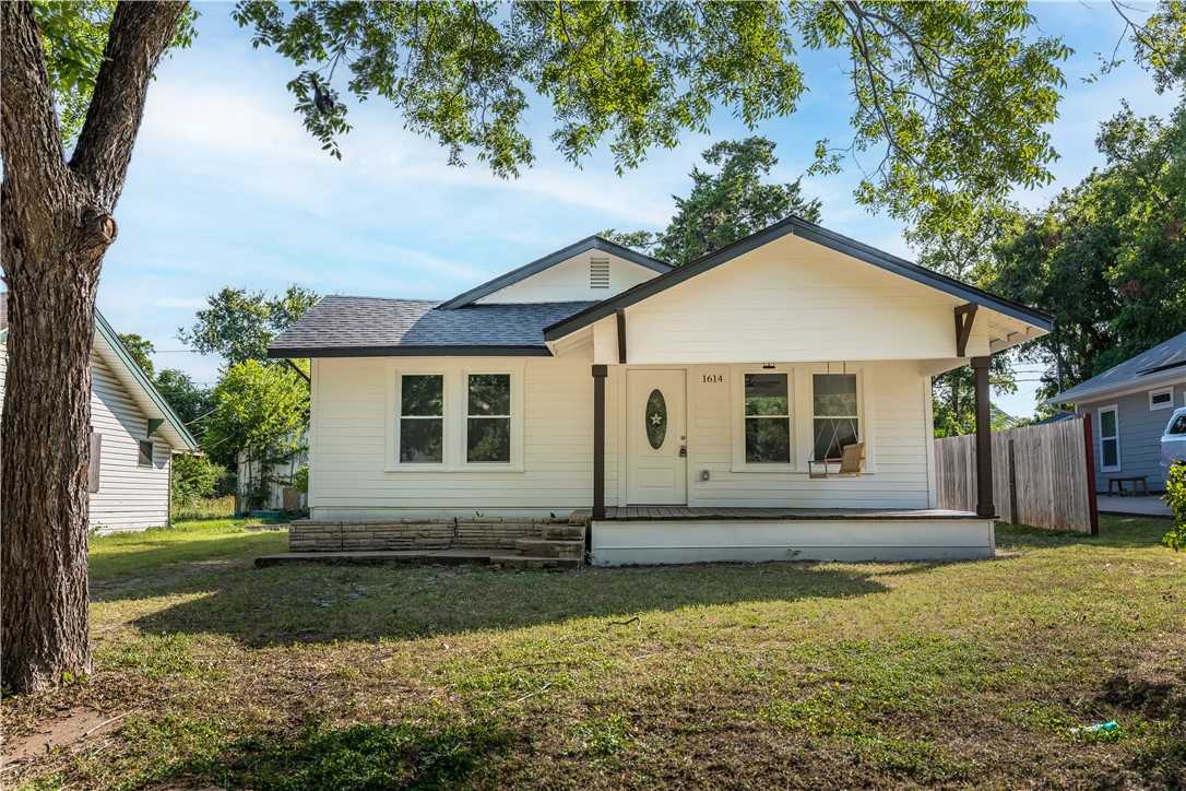 photo 1: 1614 N 11th Street, Waco TX 76707