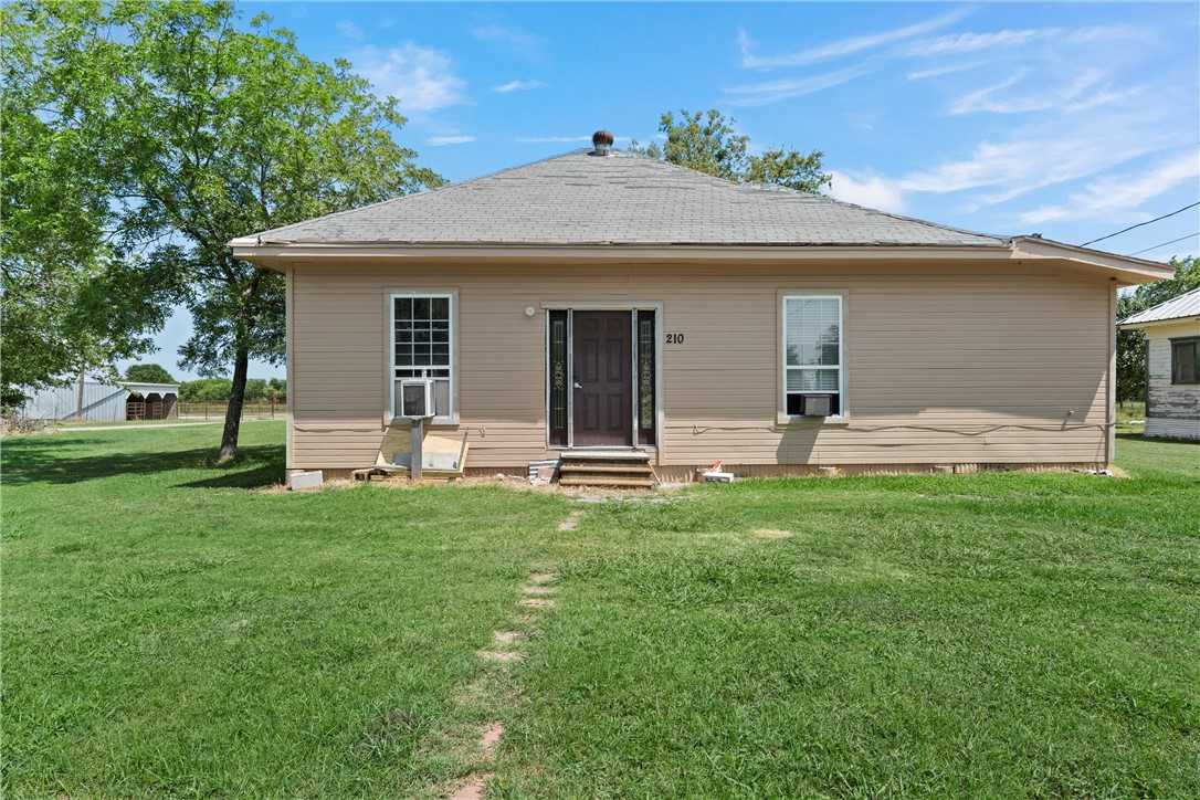 photo 2: 210 2nd Street, Mount Calm TX 76673