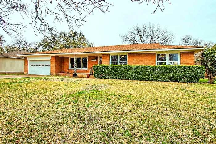 photo 1: 2137 Curtis Drive, Waco TX 76710