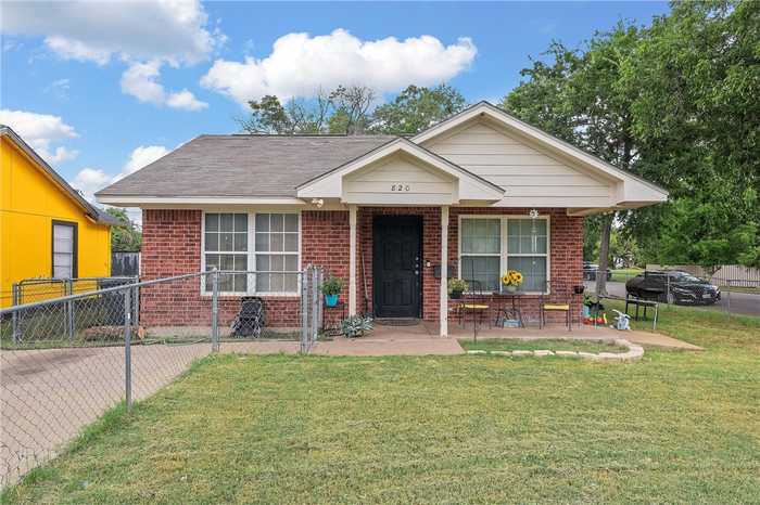 photo 1: 820 Carver Street, Waco TX 76704