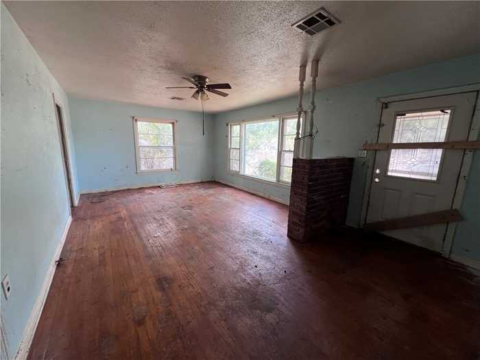 photo 2: 3816 N 23rd Street, Waco TX 76708