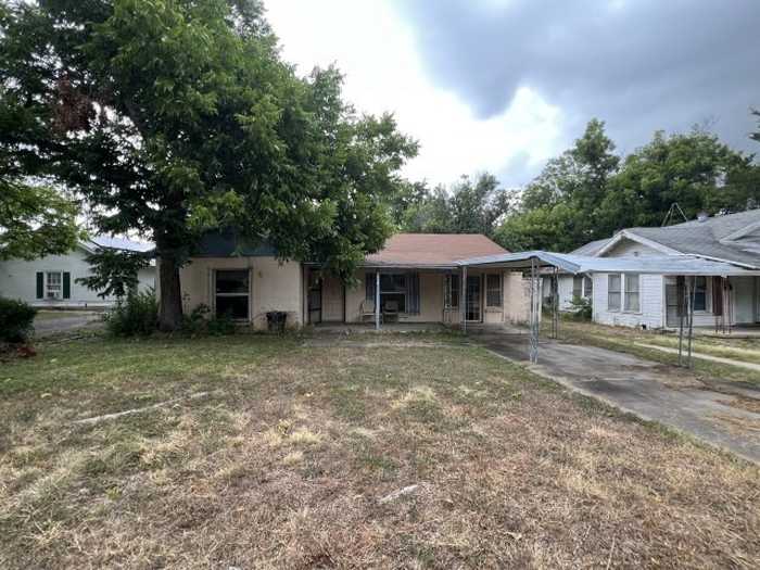 photo 1: 3010 Cole Avenue, Waco TX 76707