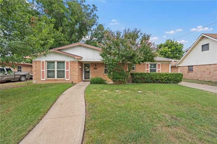 photo 1: 601 N 60th Street, Waco TX 76710