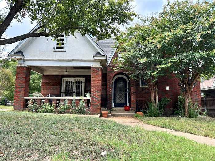 photo 1: 1620 N 17th Street, Waco TX 76707