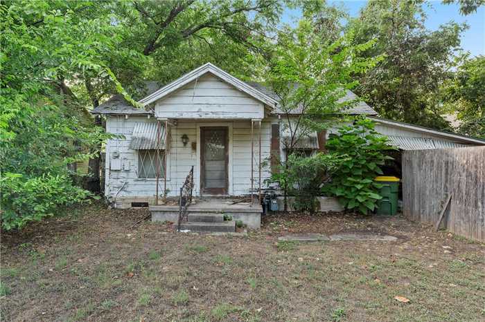 photo 1: 1405 Strickland Street, Waco TX 76705