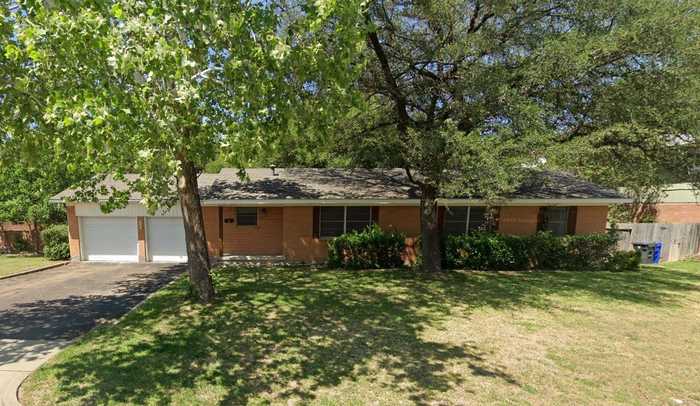 photo 1: 2509 Skyline Drive, Waco TX 76710