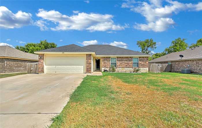 photo 1: 224 Woodlands Boulevard, Waco TX 76705