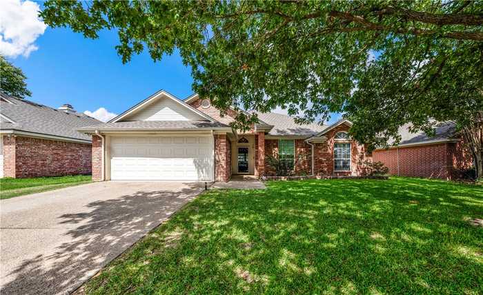 photo 1: 2920 Comanche Trail, Waco TX 76712