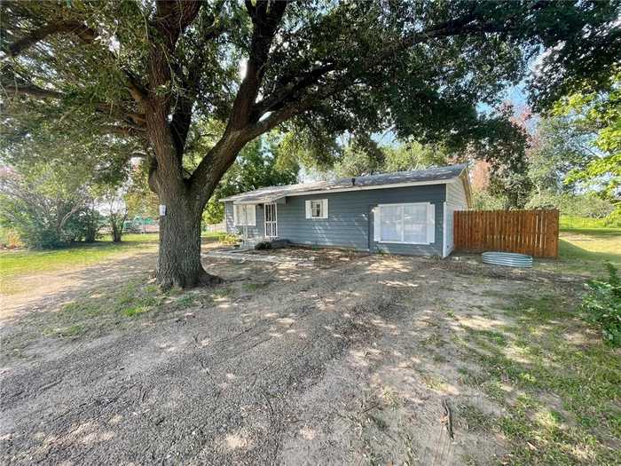 photo 12: 408 E Yeagua Street, Groesbeck TX 76642