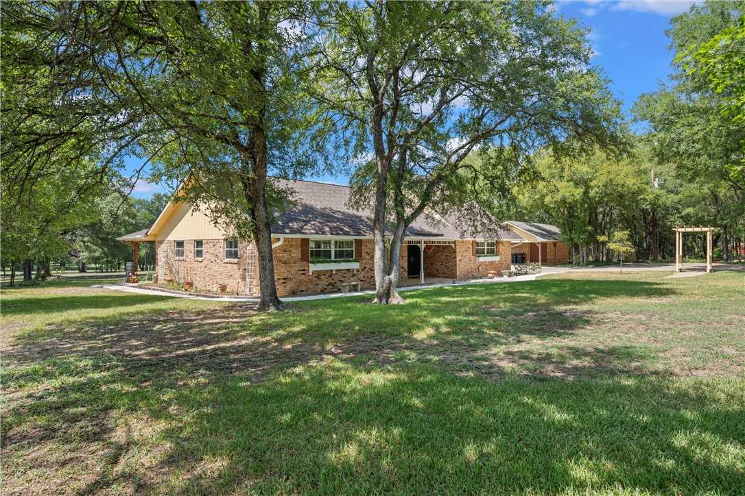 photo 2: 624 Coxs Oak Valley Drive, Waco TX 76705