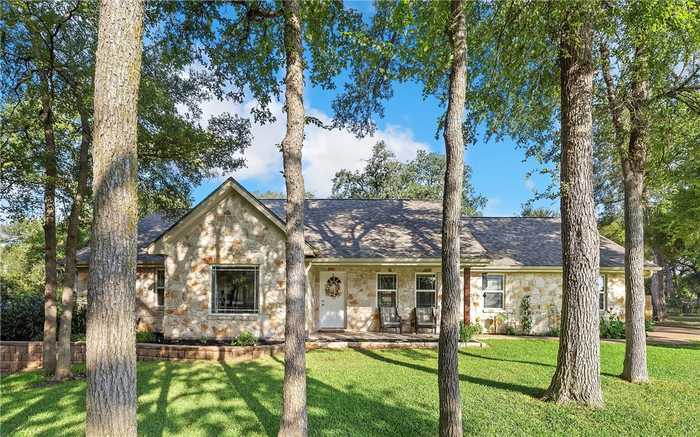 photo 1: 135 Rain Tree, Waco TX 76705