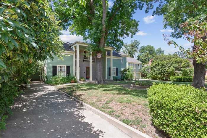 photo 2: 3527 Austin Avenue, Waco TX 76710