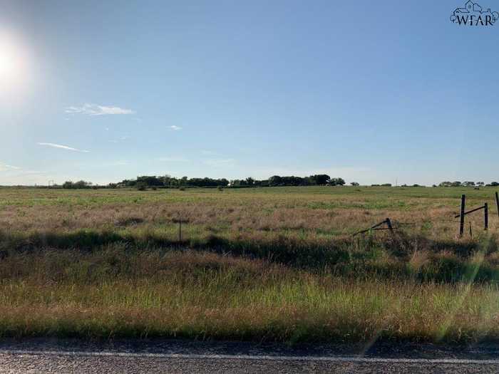 photo 2: 2 AC FM 171, Thornberry TX 76305