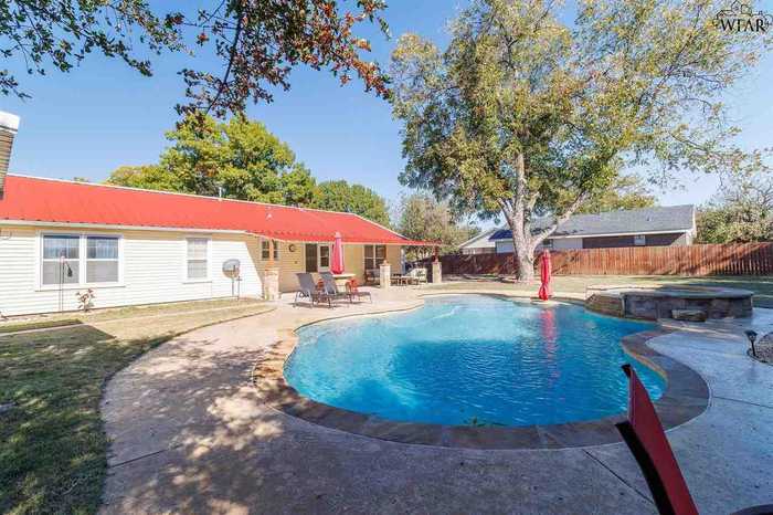 photo 30: 815 W GILBERT STREET, Henrietta TX 76365