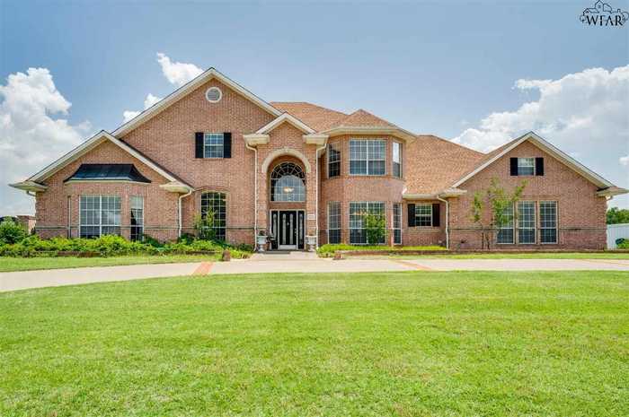 photo 1: 505 COUNTRY CLUB DRIVE, Henrietta TX 76365