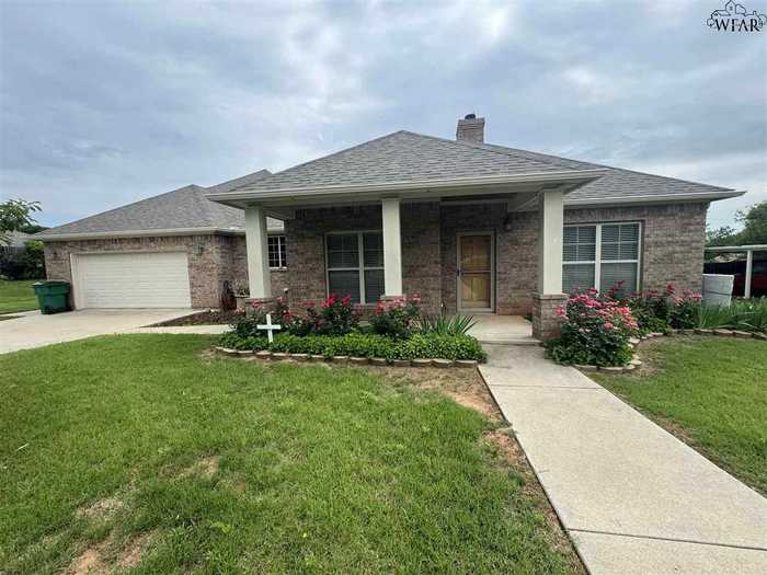 photo 1: 2107 RUFFLES LANE, Henrietta TX 76365