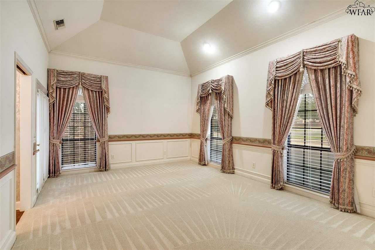 photo 3: 2413 MARIKA CIRCLE, Wichita Falls TX 76308