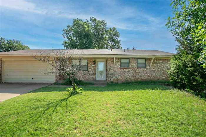 photo 1: 113 WOOD CIRCLE, Iowa Park TX 76367