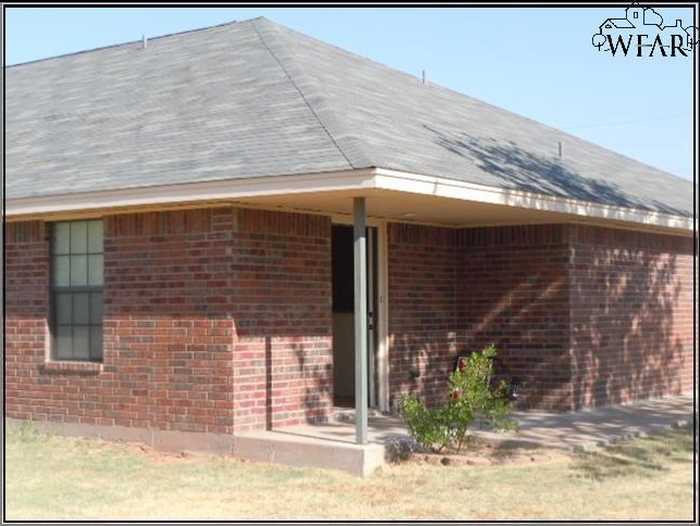 photo 11: 406 E CHESTNUT STREET, Holliday TX 76366