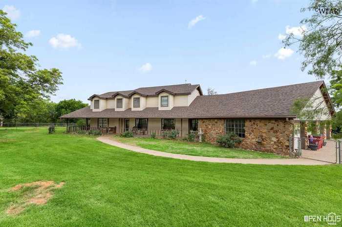 photo 1: 2702 HAWS ROAD, Iowa Park TX 76367