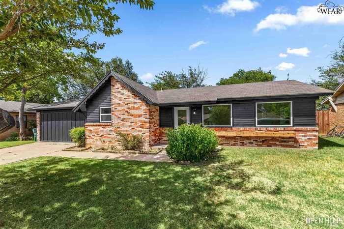 photo 1: 1008 LINCOLN DRIVE, Iowa Park TX 76368