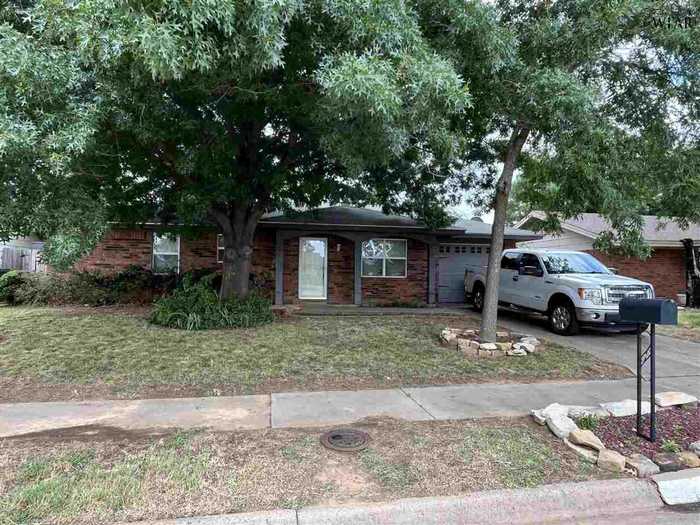 photo 2: 4632 JENNINGS AVENUE, Wichita Falls TX 76310