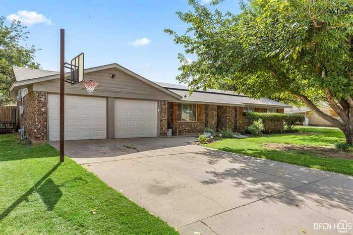 photo 1: 310 N ELM STREET, Holliday TX 76366