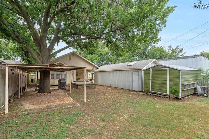 photo 30: 406 W MAGNOLIA AVENUE, Iowa Park TX 76367