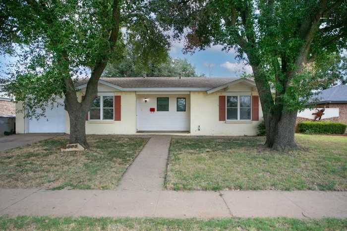 photo 2: 4803 CYPRESS AVENUE, Wichita Falls TX 76310