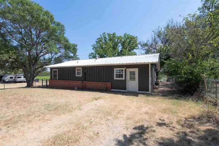 photo 2: 1001 MILLER SHORES ROAD, Henrietta TX 76365