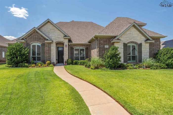 photo 1: 3402 WESTBURY LN, Wichita Falls TX 76310