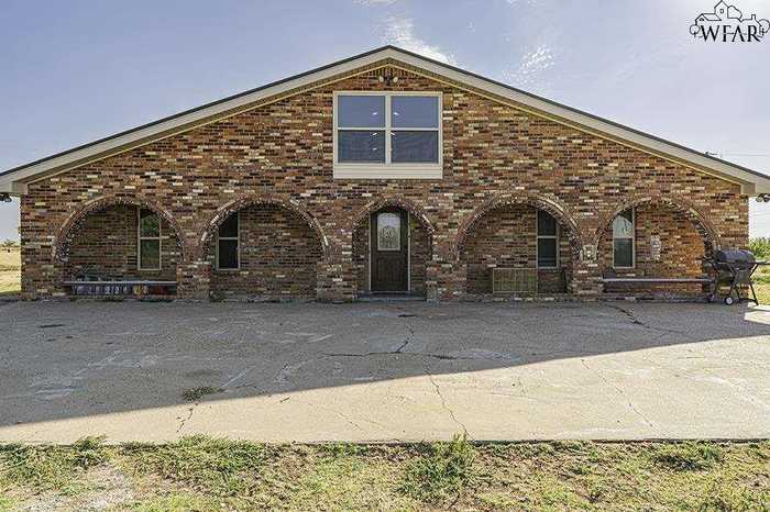 photo 1: 3818 WELLINGTON LANE, Wichita Falls TX 76305