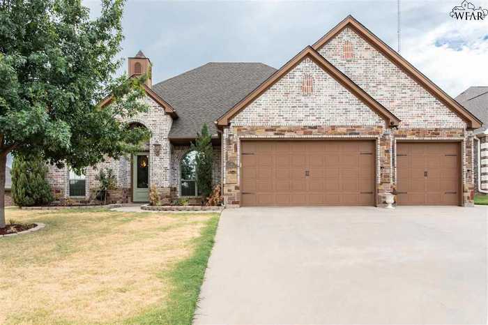 photo 1: 13 CANYON VIEW COURT, Wichita Falls TX 76309